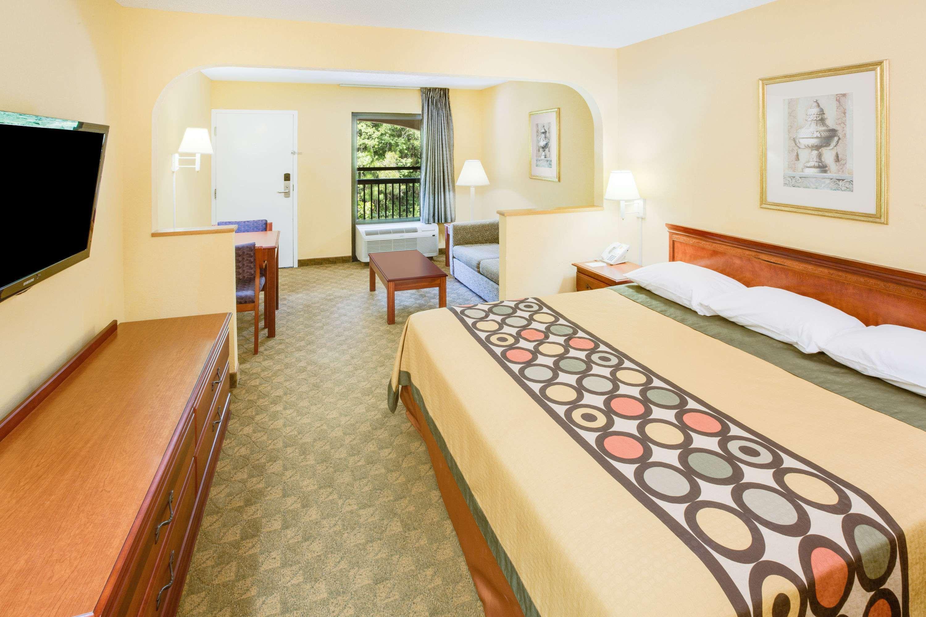 Super 8 by Wyndham Diberville Biloxi Area Eksteriør billede